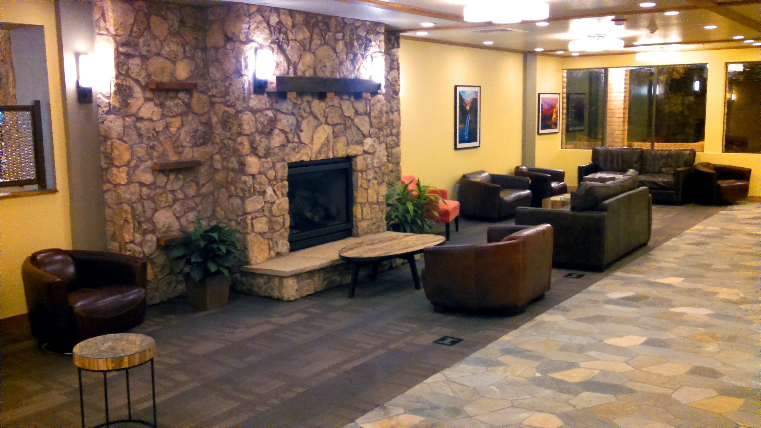 https://lovencontracting.com/wp-content/uploads/2020/01/Yavapai-Lodge-Lounge-Area.jpg